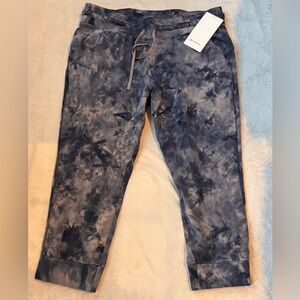 Lululemon Ready to Run Crop Jogger